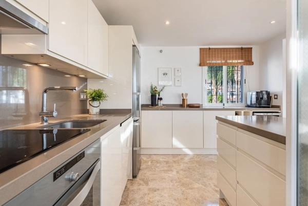 Dúplex en Urbanización Los Naranjos de Marbella, 7 fase