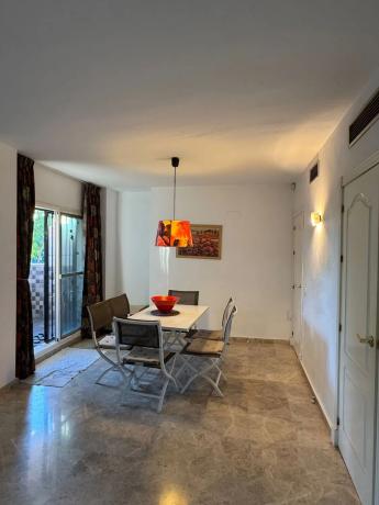 Piso en Urbanización Los Naranjos de Marbella, 1