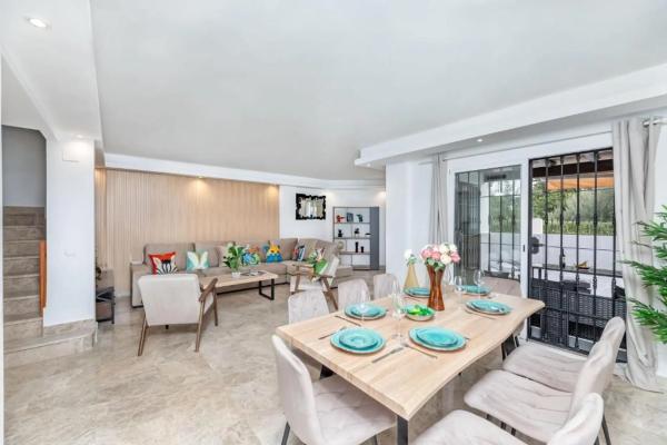 Chalet adosado en calle Almogía s/n