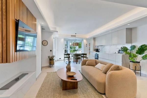 Dúplex en Urbanización Los Naranjos de Marbella, 2