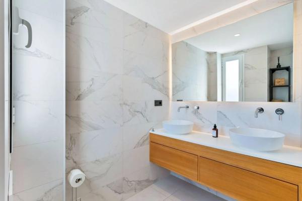 Dúplex en Urbanización Los Naranjos de Marbella, 2