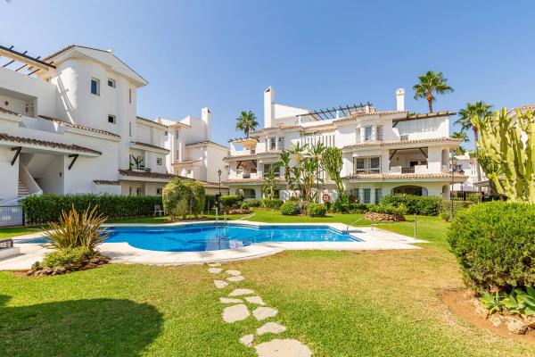 Chalet adosado en Urbanización Los Naranjos de Marbella, 37