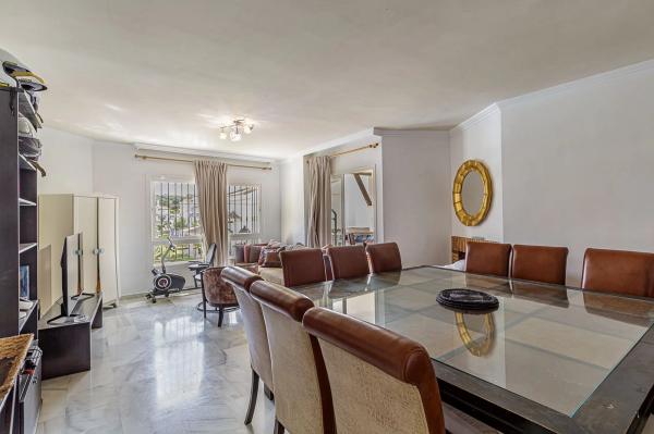 Chalet adosado en Urbanización Los Naranjos de Marbella, 37