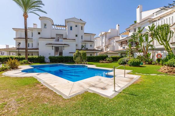 Chalet adosado en Urbanización Los Naranjos de Marbella, 37