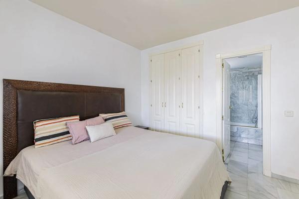 Chalet adosado en Urbanización Los Naranjos de Marbella, 37