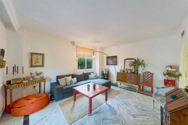 Piso en avenida Príncipe Salman, 1