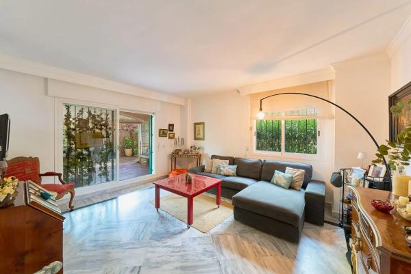 Piso en avenida Príncipe Salman, 1