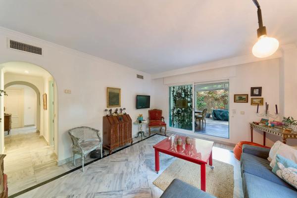 Piso en avenida Príncipe Salman, 1