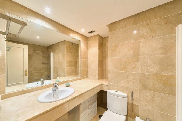 Piso en avenida Príncipe Salman, 1