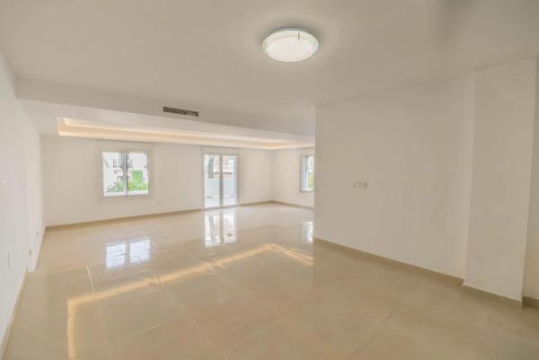 Chalet adosado en calle Luis Morales