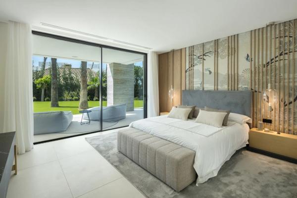 Casa independiente en calle Alonso Cano