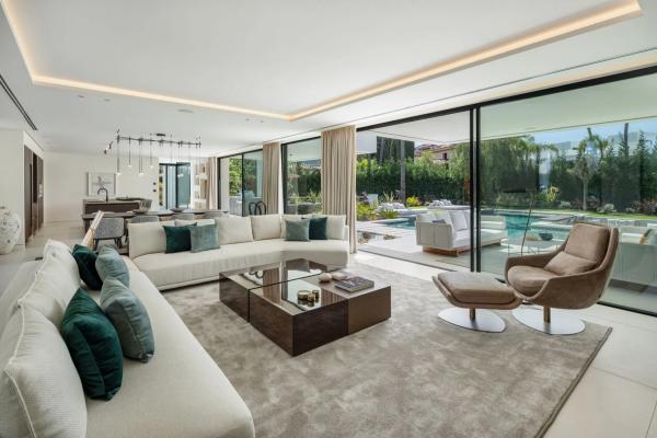 Casa independiente en calle Alonso Cano