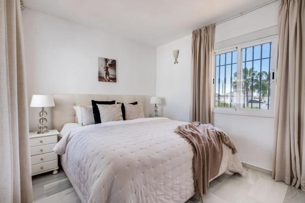 Dúplex en Urbanización Los Naranjos de Marbella, 28 -22
