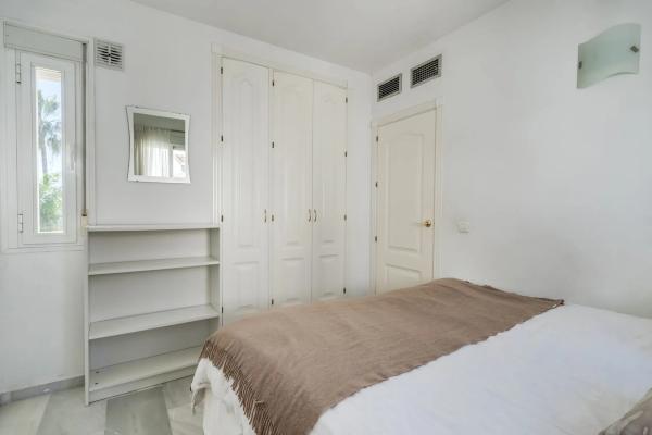 Dúplex en Urbanización Los Naranjos de Marbella, 28 -22