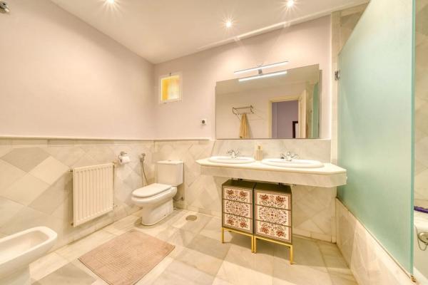 Casa independiente en calle 01d Nva Andaluc