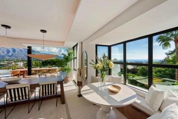 Casa independiente en avenida Calderón de la Barca