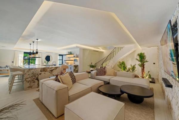 Casa independiente en avenida Calderón de la Barca