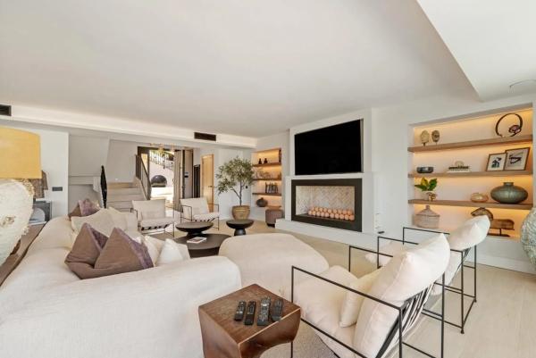 Casa independiente en avenida Calderón de la Barca