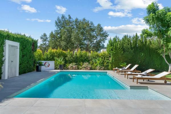 Casa independiente en calle Milan 28-d s/n