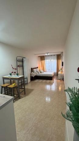 Estudio en plaza Pedro Antonio de Alarcón, 1