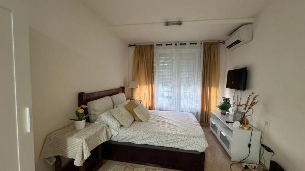 Estudio en plaza Pedro Antonio de Alarcón, 1