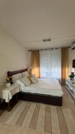 Estudio en plaza Pedro Antonio de Alarcón, 1