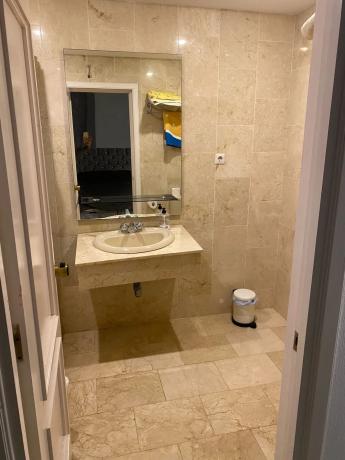 Estudio en calle Londres s/n