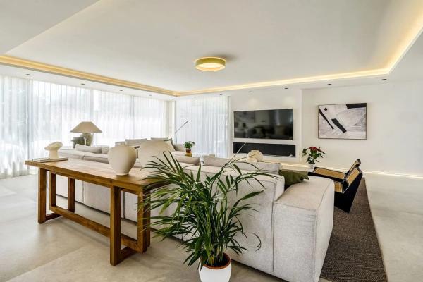 Casa independiente en calle Orellana s/n