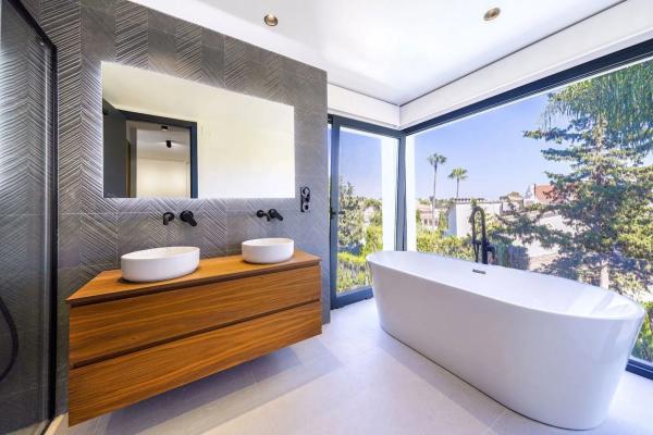 Casa independiente en calle Orellana s/n