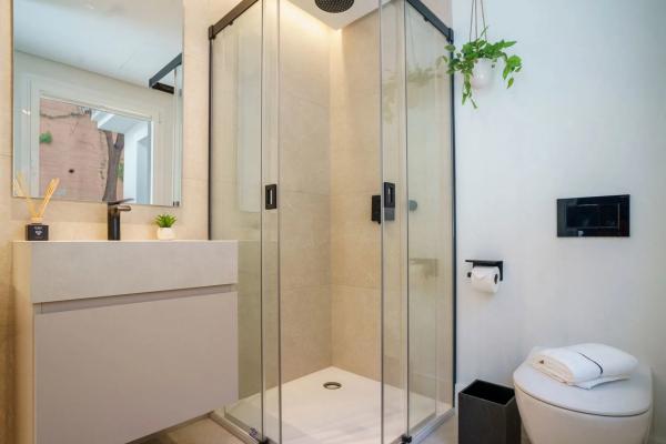 Casa independiente en avenida Generalife, 27 -25