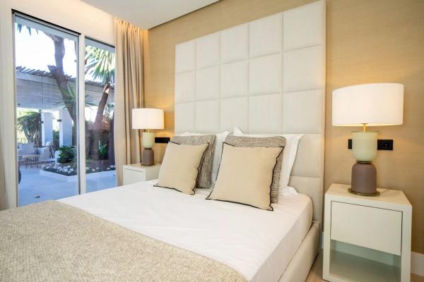 Casa independiente en avenida Generalife, 27 -25