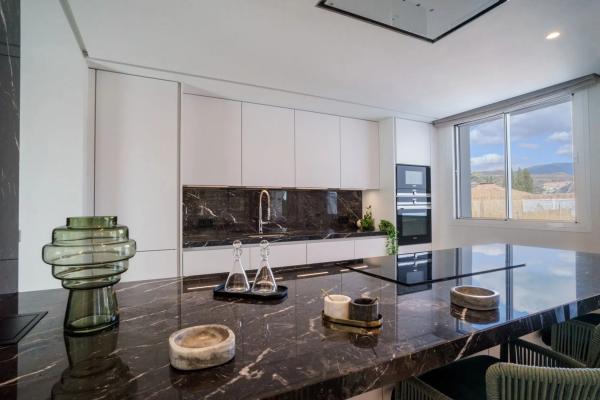 Casa independiente en avenida Generalife, 27 -25