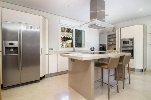 Casa independiente en avenida del Prado