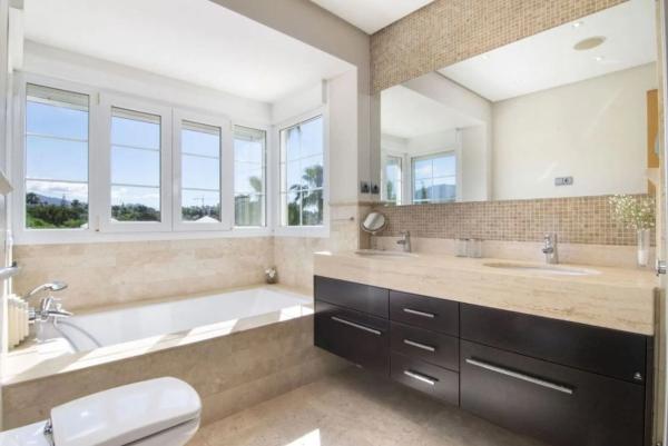 Casa independiente en avenida del Prado