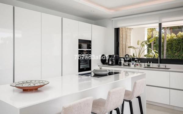 Chalet en avenida Generalife