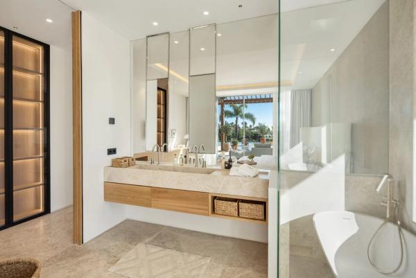 Casa independiente en Urbanizacion n Andalucia 5h