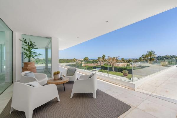 Casa independiente en calle Osa Menor 2g