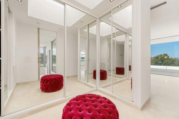 Casa independiente en calle Osa Menor 2g