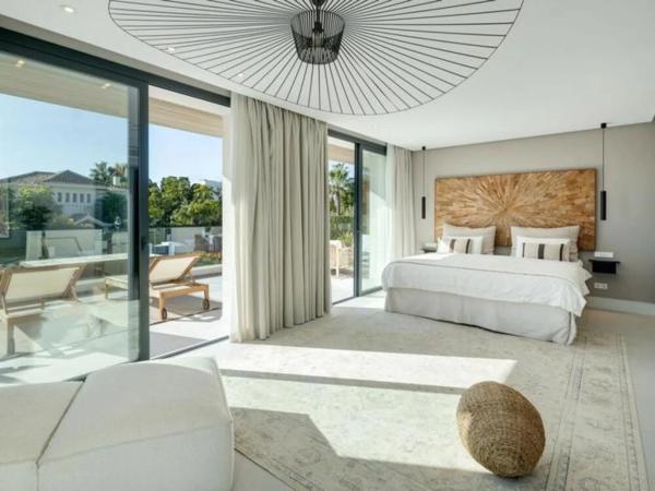 Casa independiente en calle Osa Menor 2g