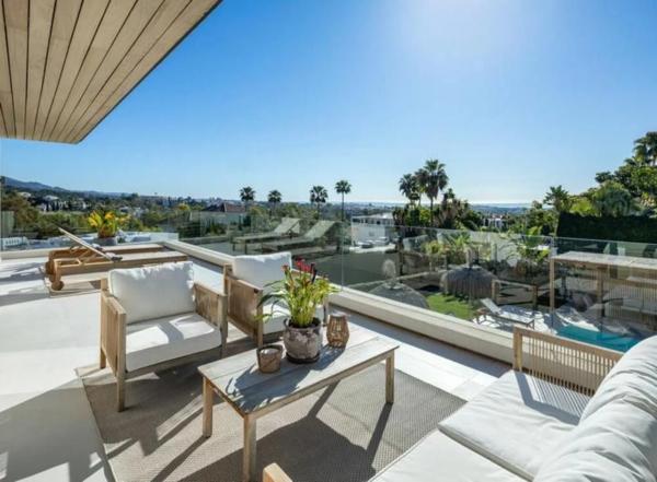 Casa independiente en calle Osa Menor 2g