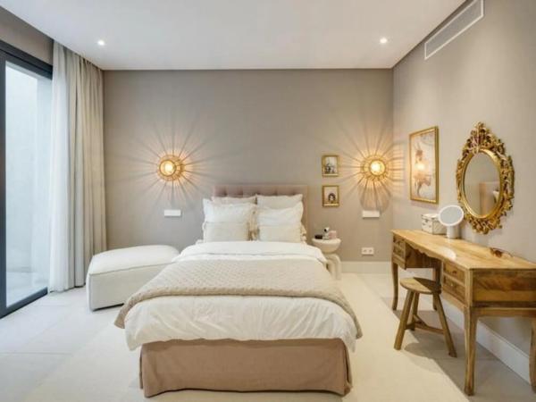 Casa independiente en calle Osa Menor 2g