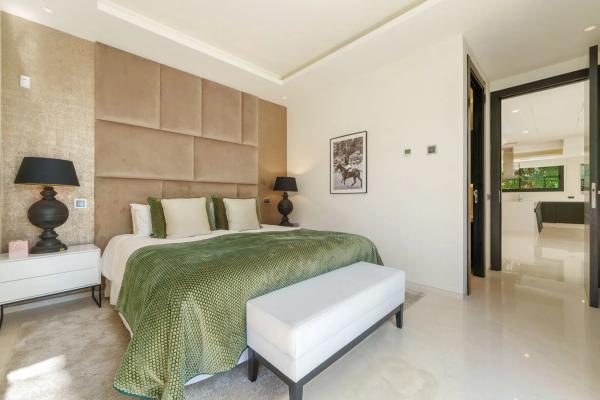 Casa independiente en calle Casiopea 5f, 29 -37