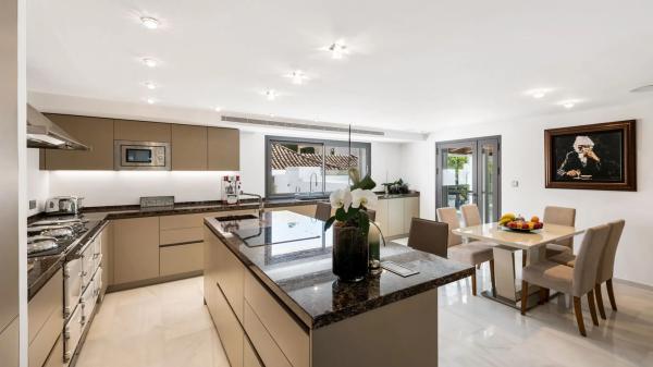 Casa independiente en Urbanizacion n Andalucia 4g, 4