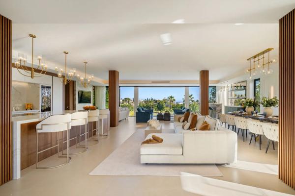 Casa independiente en Urbanizacion n Andalucia 1f, 105