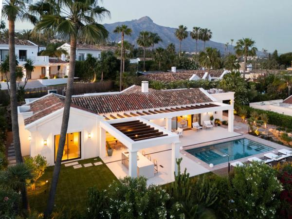 Casa independiente en calle Centauro 6f, 4 -6