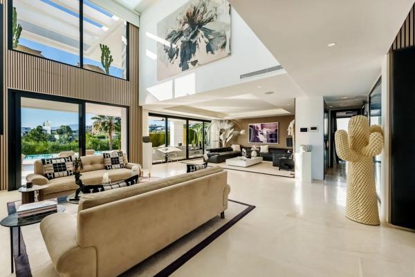 Casa independiente en calle Haza del Conde