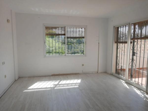 Casa independiente en Urbanizacion Nueva Andalucia 4j