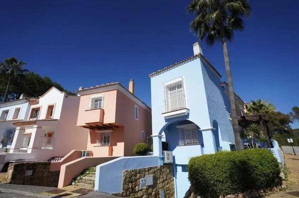 Chalet adosado en Urbanizacion n Andalucia 8h, 17