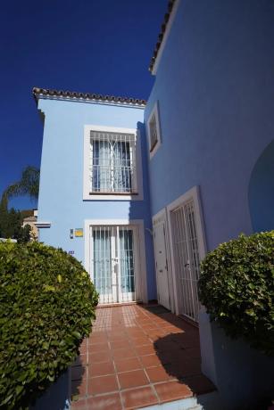 Chalet adosado en Urbanización Aloha Lake, 18