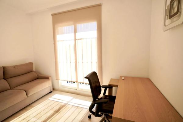 Chalet adosado en Urbanización Aloha Lake, 18